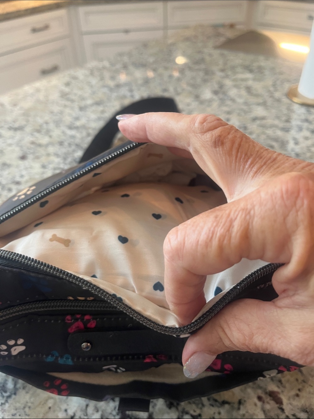 lug navy Blue Quilted Crossbody with Multicolor Paw Prints - Picture 5 of 9